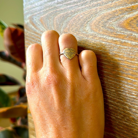 Classic Sterling silver Tiffany Heart Ring - Picture 3 of 5